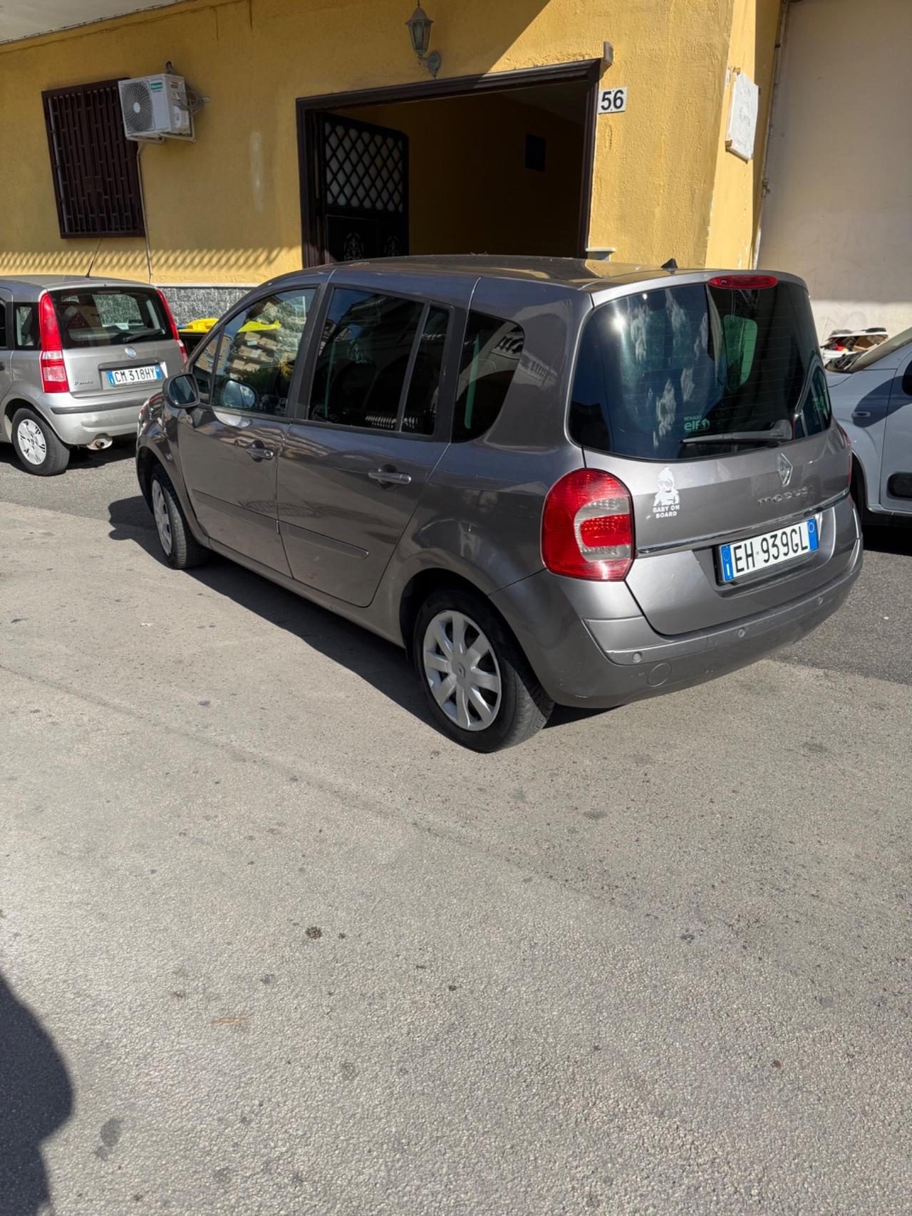 Renault Modus Grand 1.6 16V AUTOMATICA