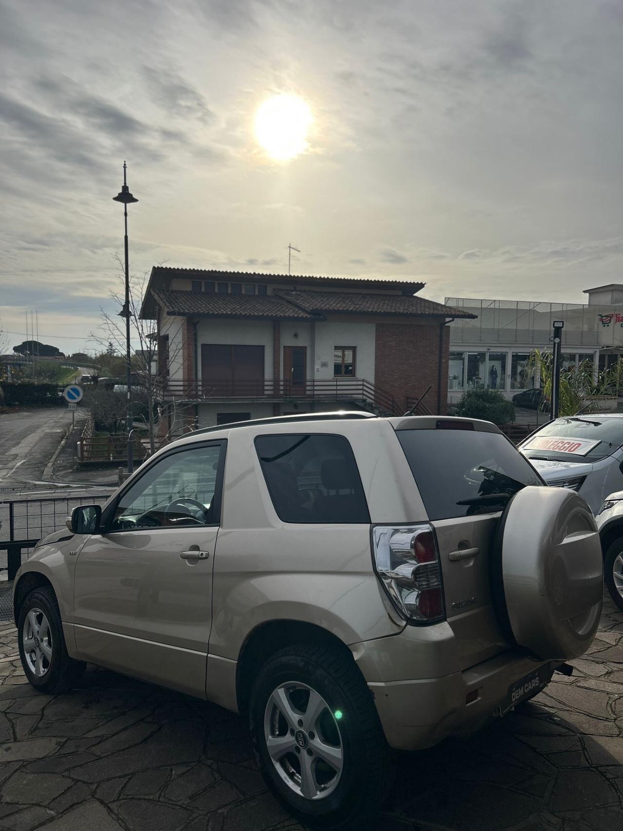 Suzuki Grand Vitara 1.9 DDiS 3p. Special Edition