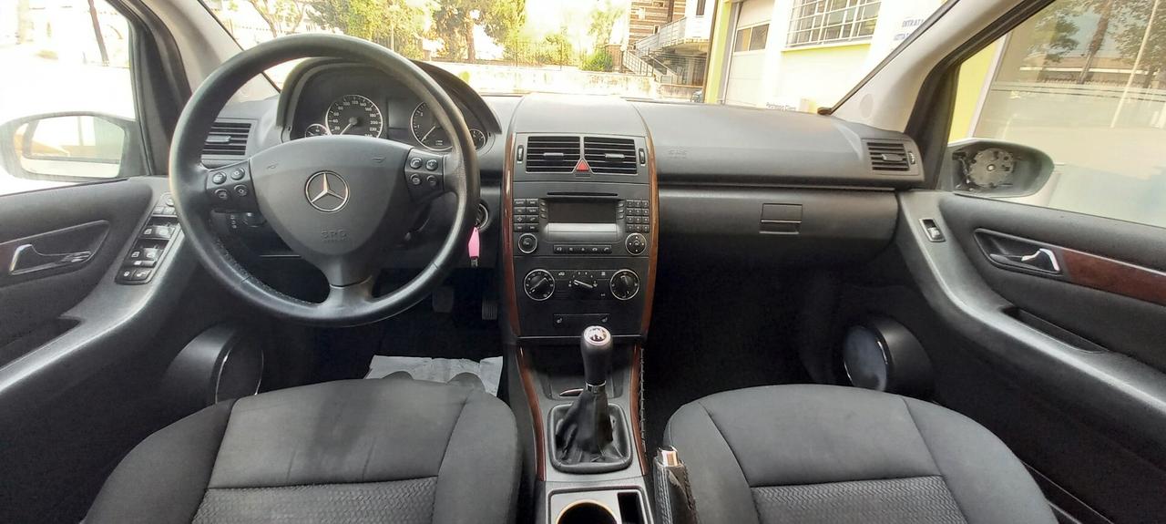 Mercedes-Benz Classe A 150 All. Elegance Benzina cc. 1.5 CV. 95 Cambio Manuale 5 Porte 5 Posti Utilizzabile anche per i Neopatentati.