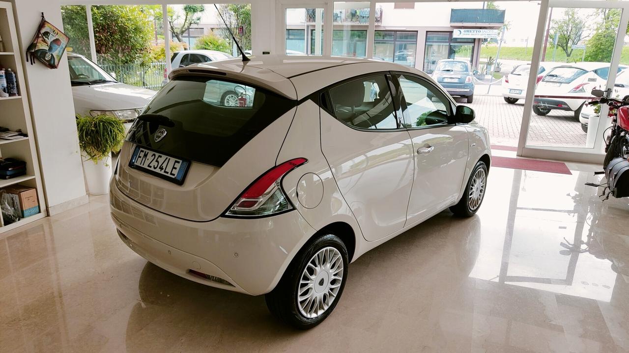 Ypsilon 1.2 69 CV 5 porte IMPECCABILE