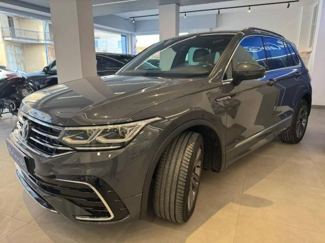 Volkswagen Tiguan 2.0 tdi R-Line 4motion 150cv dsg