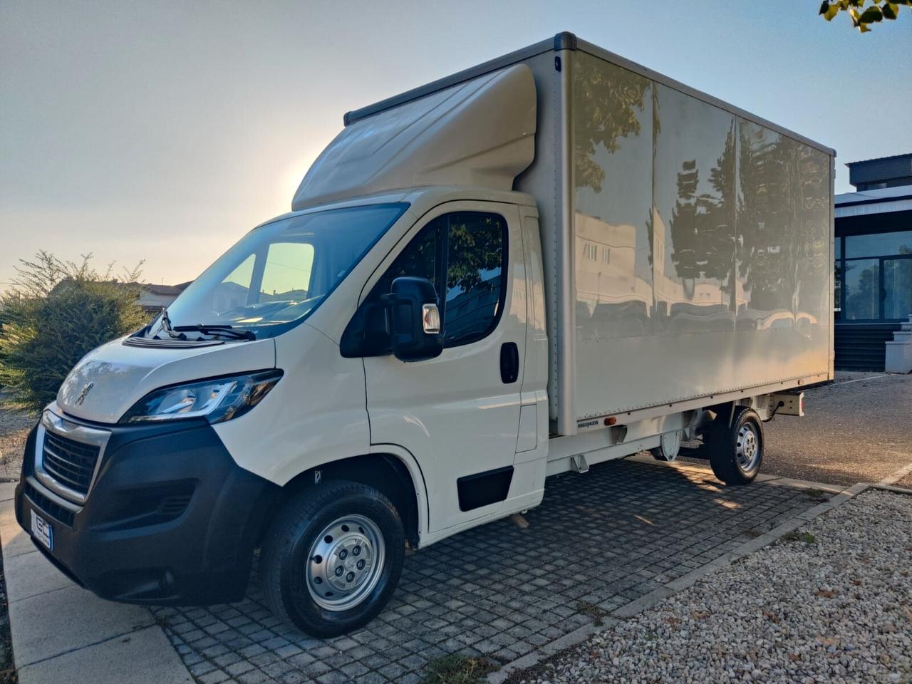 Peugeot Boxer 335 2.2 BlueHDi 140 S&S PLM-TM Furgone