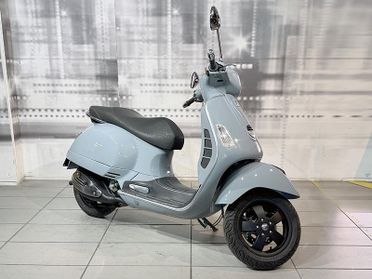 Piaggio Vespa GTS 250