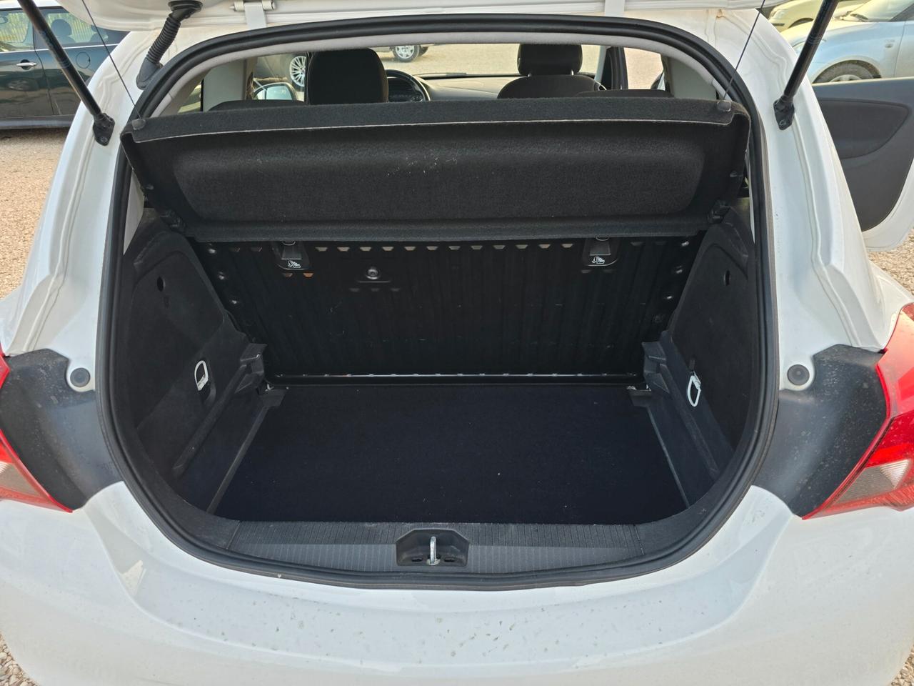 Opel Corsa 1.4 90CV GPL Tech Coupé b-Color