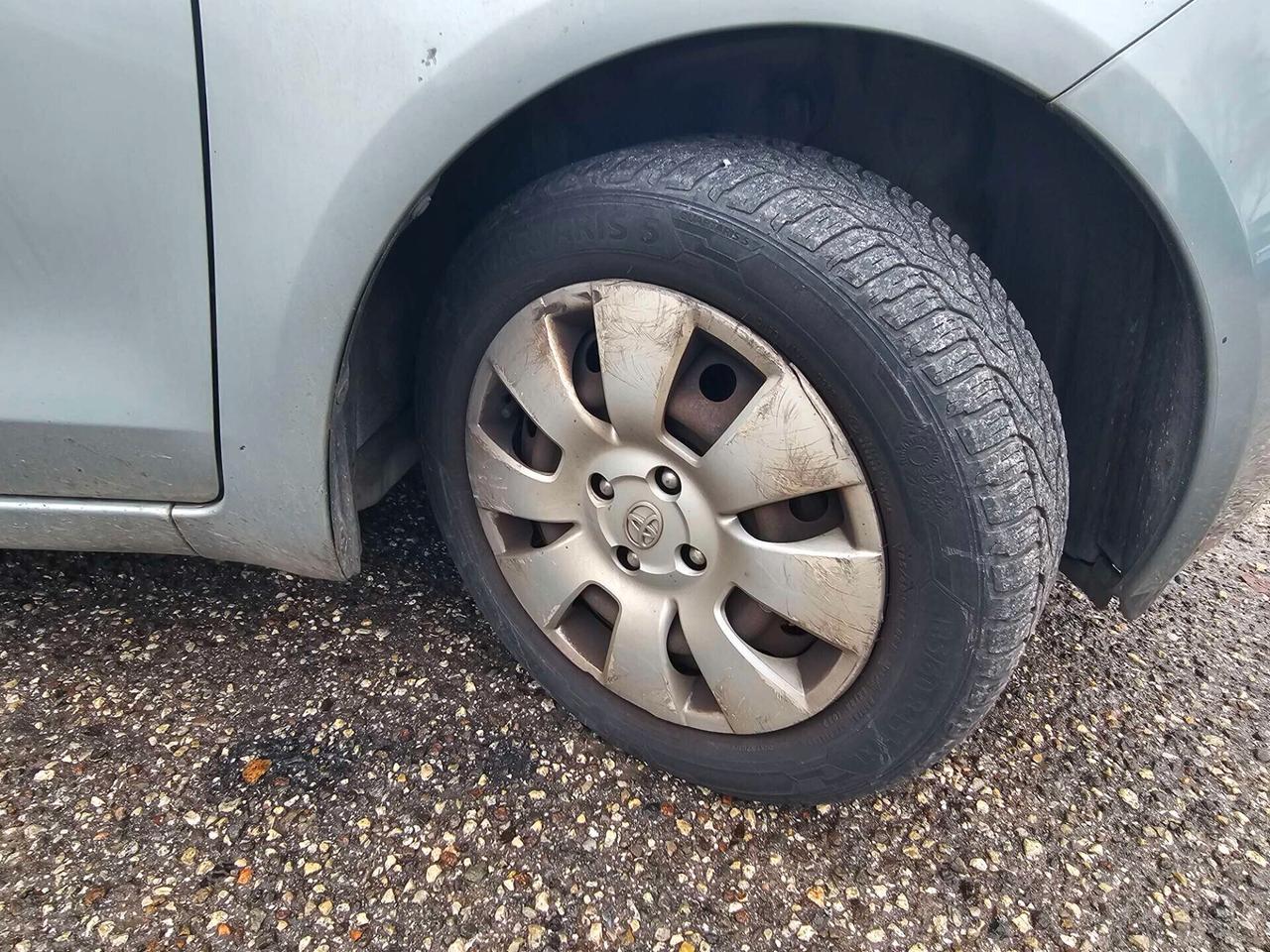 Toyota Yaris 1.0 5 porte Sol