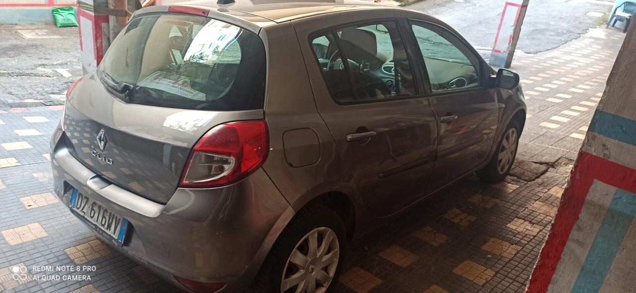 Renault Clio 1.2 16V 5 porte Luxe