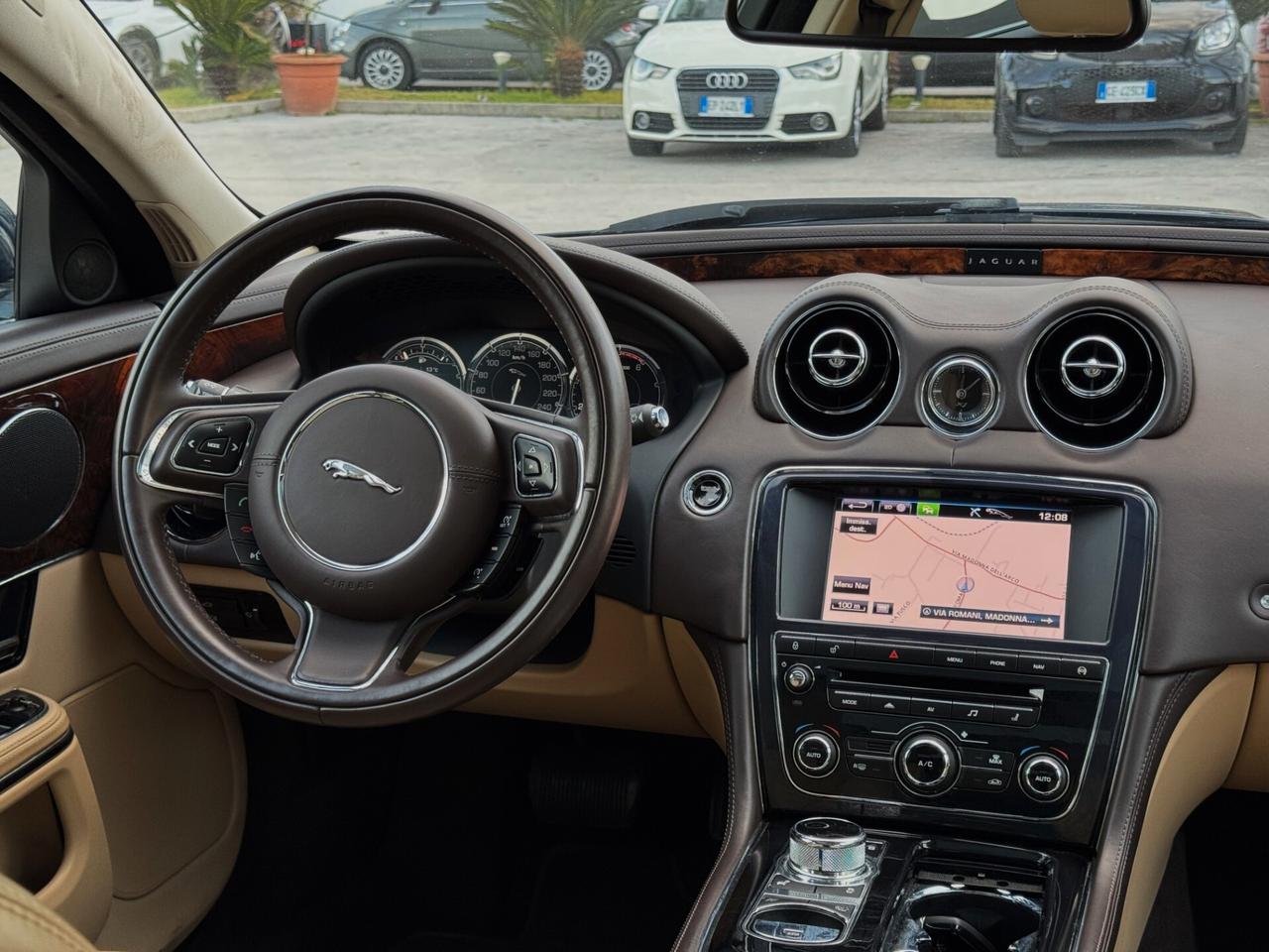 Jaguar XJ 3.0d V6 Portfolio 275CV TETTO