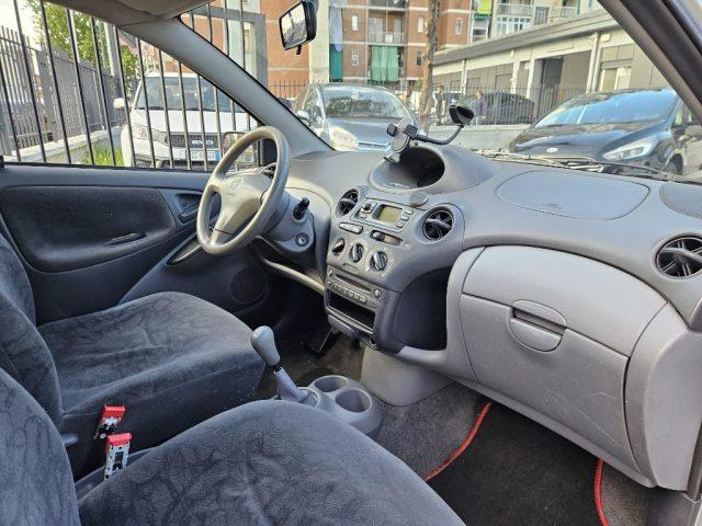 TOYOTA Yaris 1.0i 16V cat 5 porte '03