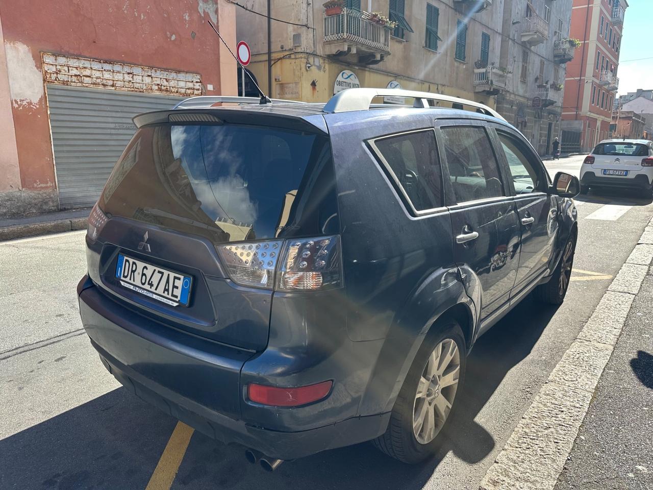 Mitsubishi Outlander 2.2 DI-D Instyle 7 p.ti DPF