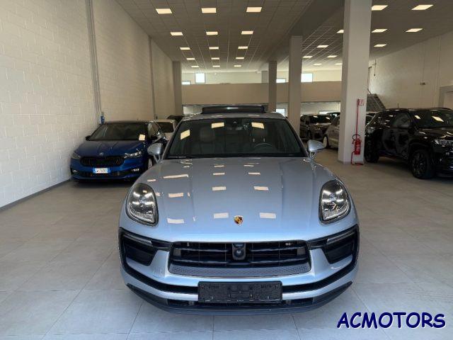 PORSCHE Macan 2.0
