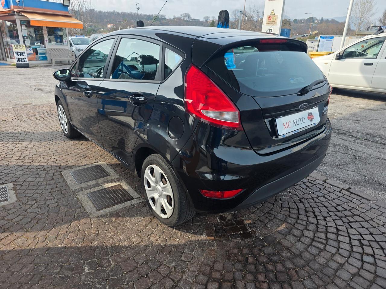 Ford Fiesta 1.2 82 CV 5 porte Titanium con 239.000km Neopatentati ok
