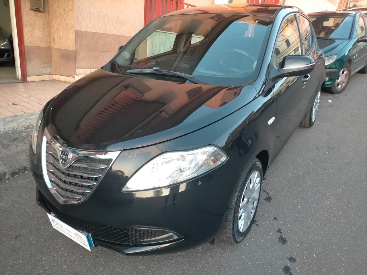 Lancia Ypsilon 1.2 69 CV 5 porte Gold