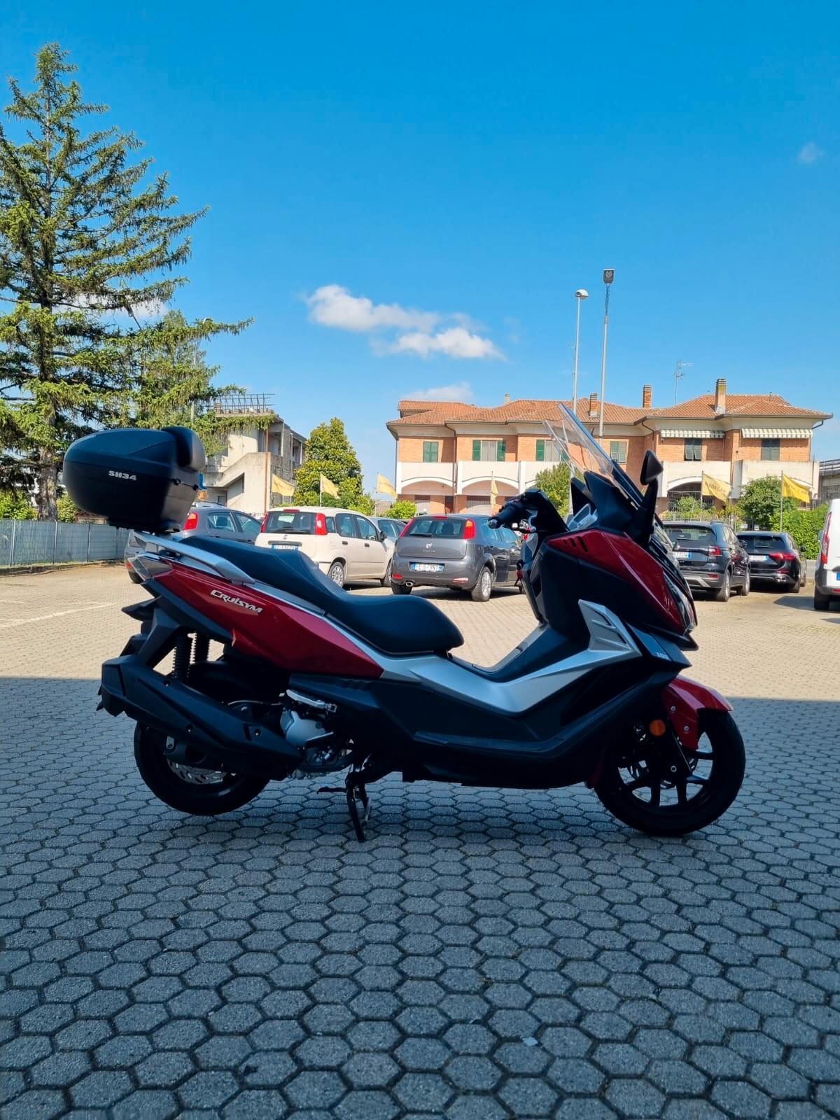 Sym Cruisym 300