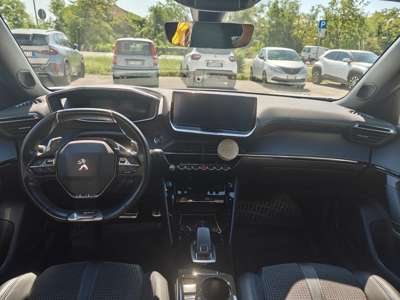 Peugeot 2008 GT Line 1.5 Blue HDI 130 #11855