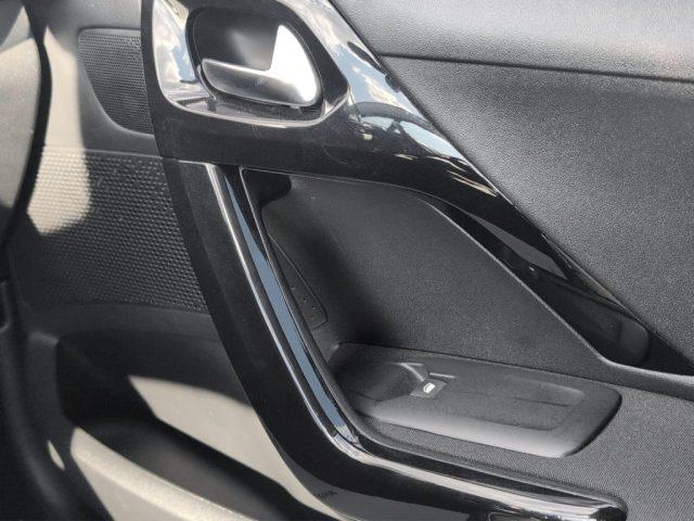 PEUGEOT 208 1° serie PureTech 82 5 porte Allure