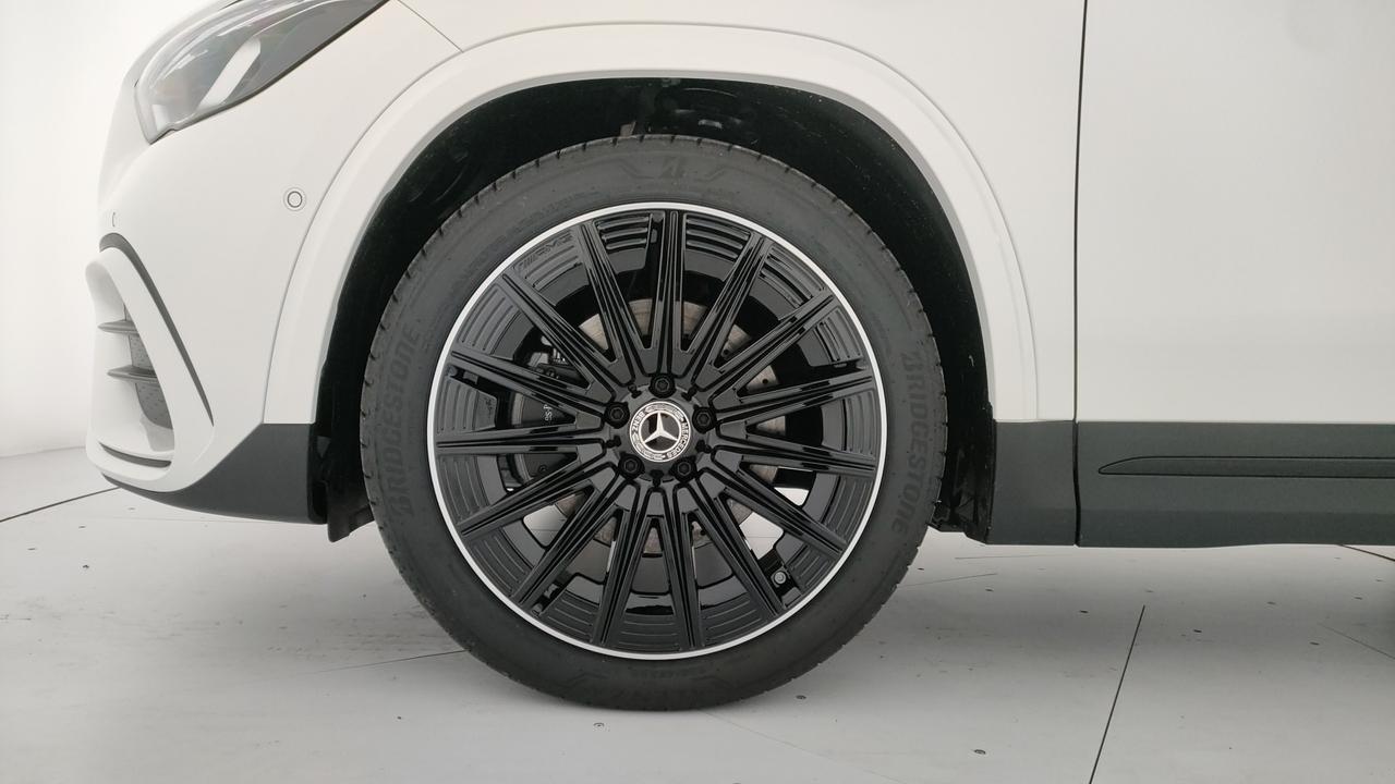 Mercedes-Benz GLA 200 d automatic