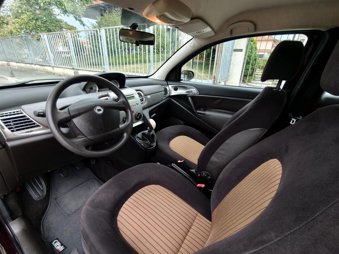 Lancia Ypsilon 1.2 Argento