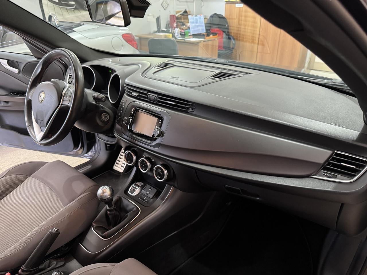 GIULIETTA 2.0 JTDM-2 Distinctive