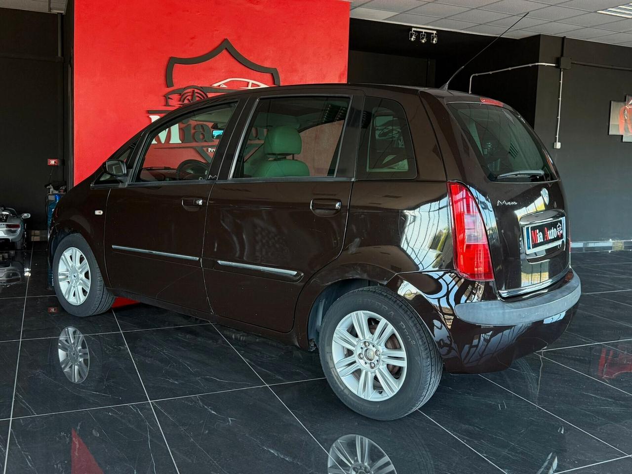 Lancia MUSA 1.4 16V Platino Plus