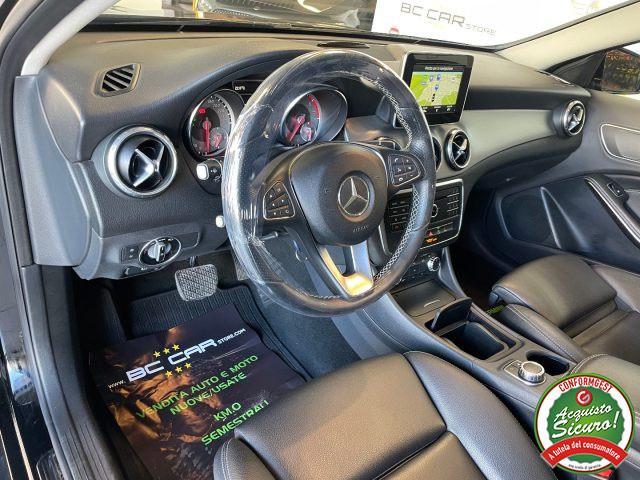 MERCEDES-BENZ GLA 200 d Aut. Sport *TETTO*PELLE*CAMERA