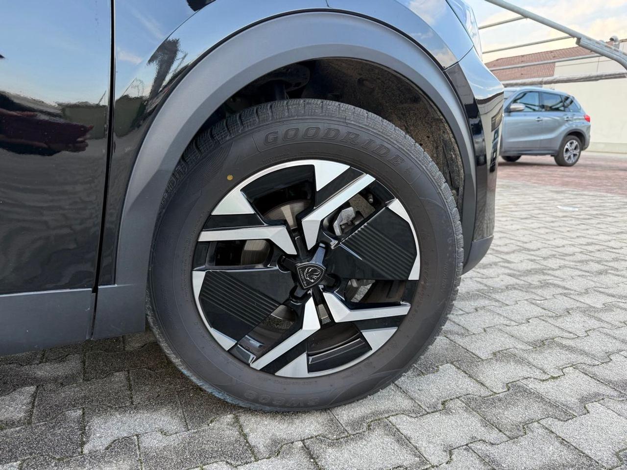 Peugeot 2008 PureTech 130 #9111