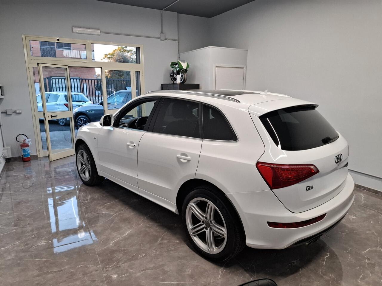 AUDI Q5 2.0 TDI 170 CV S line S tronic TETTO PANORAMICO APRIBILE.
