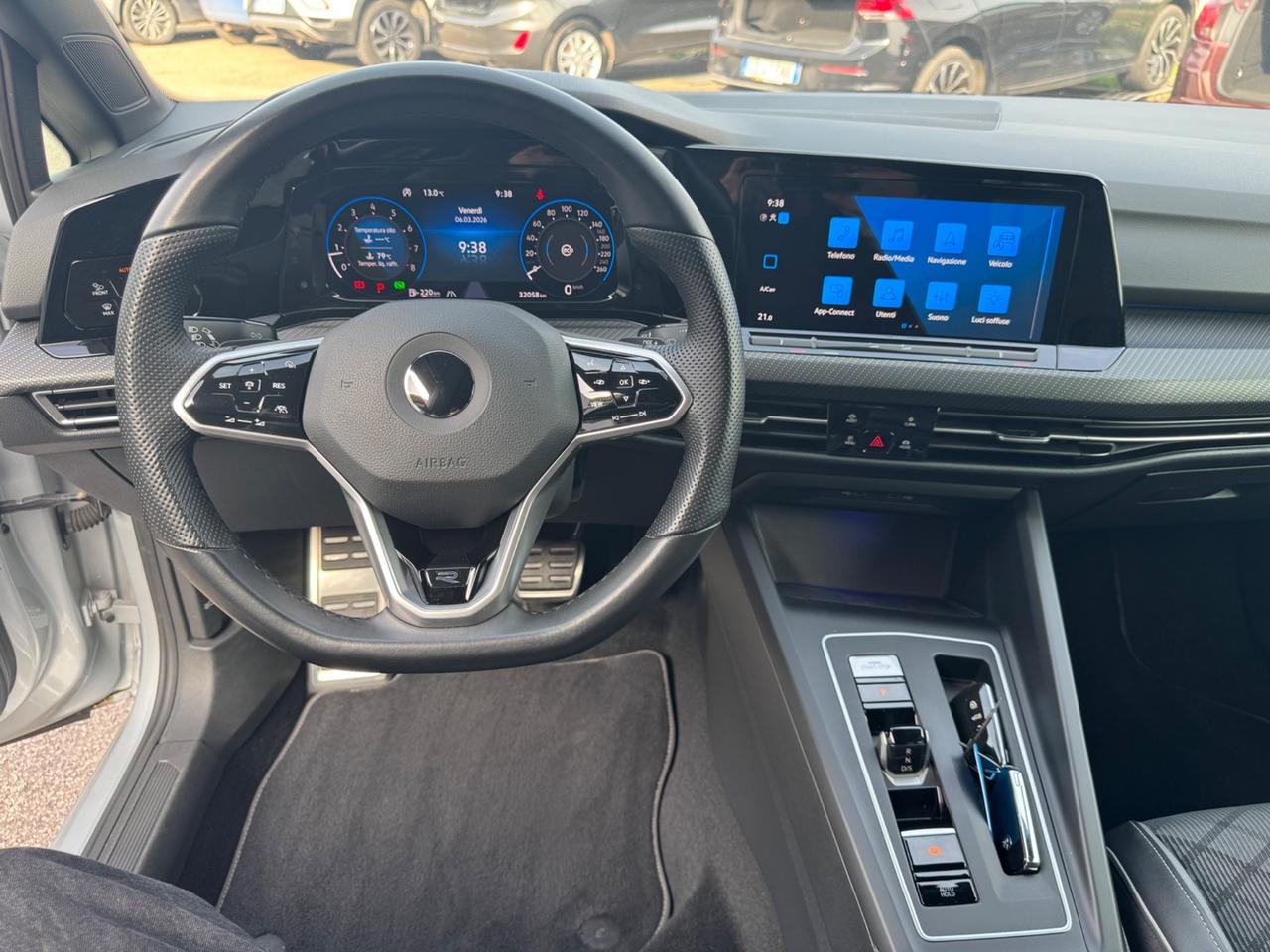 VOLKSWAGEN GOLF 8 R-LINE DSG 1.5 eTSI 150 CV EVO ACT