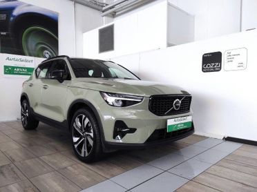 VOLVO XC40 (2017-->) - XC40 B4 AWD automatico Ultimate Dark