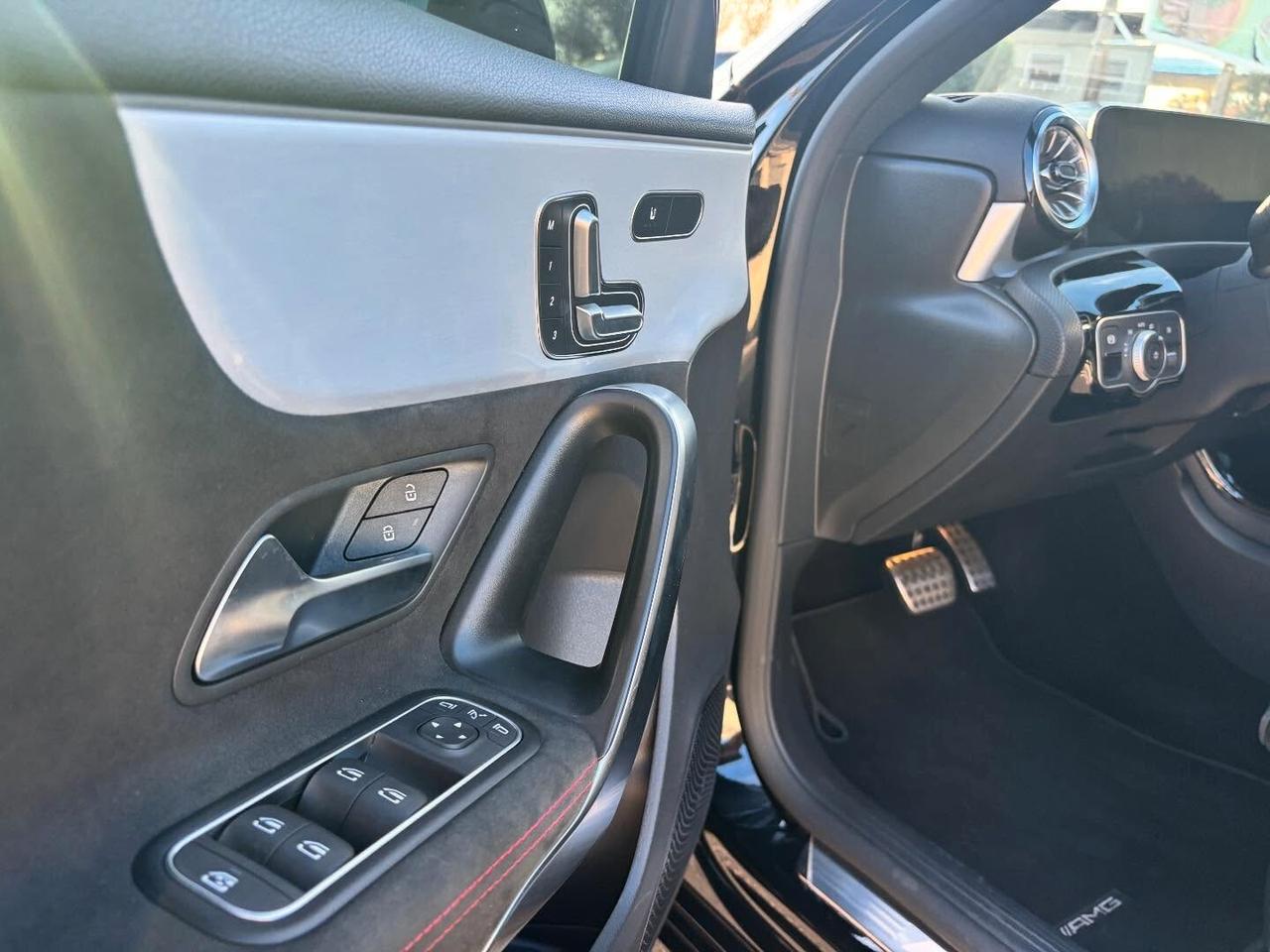 Mercedes-benz A 35 AMG 4Matic+ Line Premium-2023