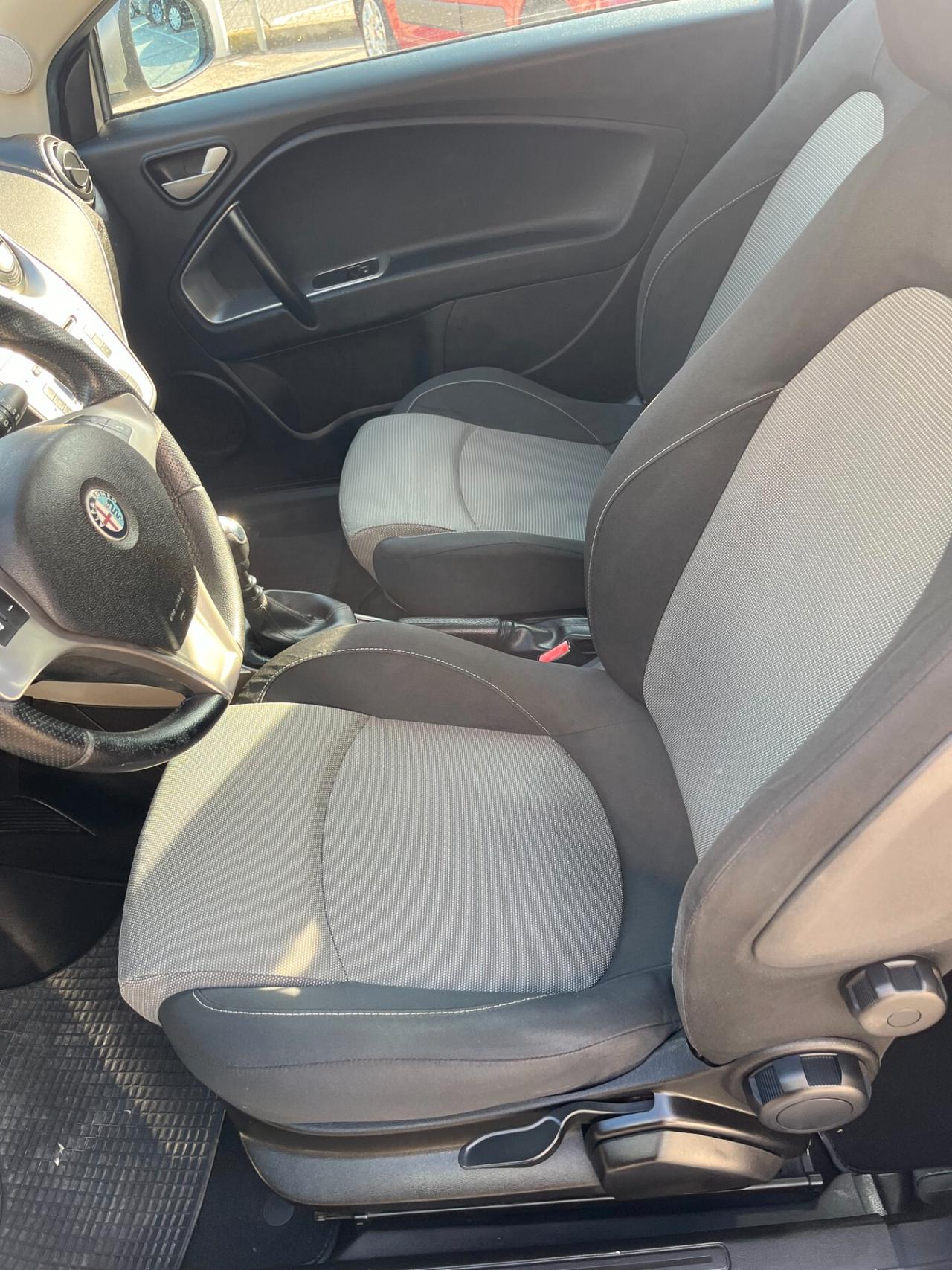 Alfa Romeo MiTo 1.4 T 120 CV GPL Distinctive