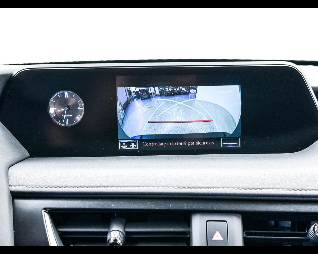 LEXUS UX - UX Hybrid 4WD Executive