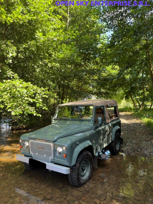 LAND ROVER Defender 90 2.2 TD4 Soft top N1 SAFARI EDITION