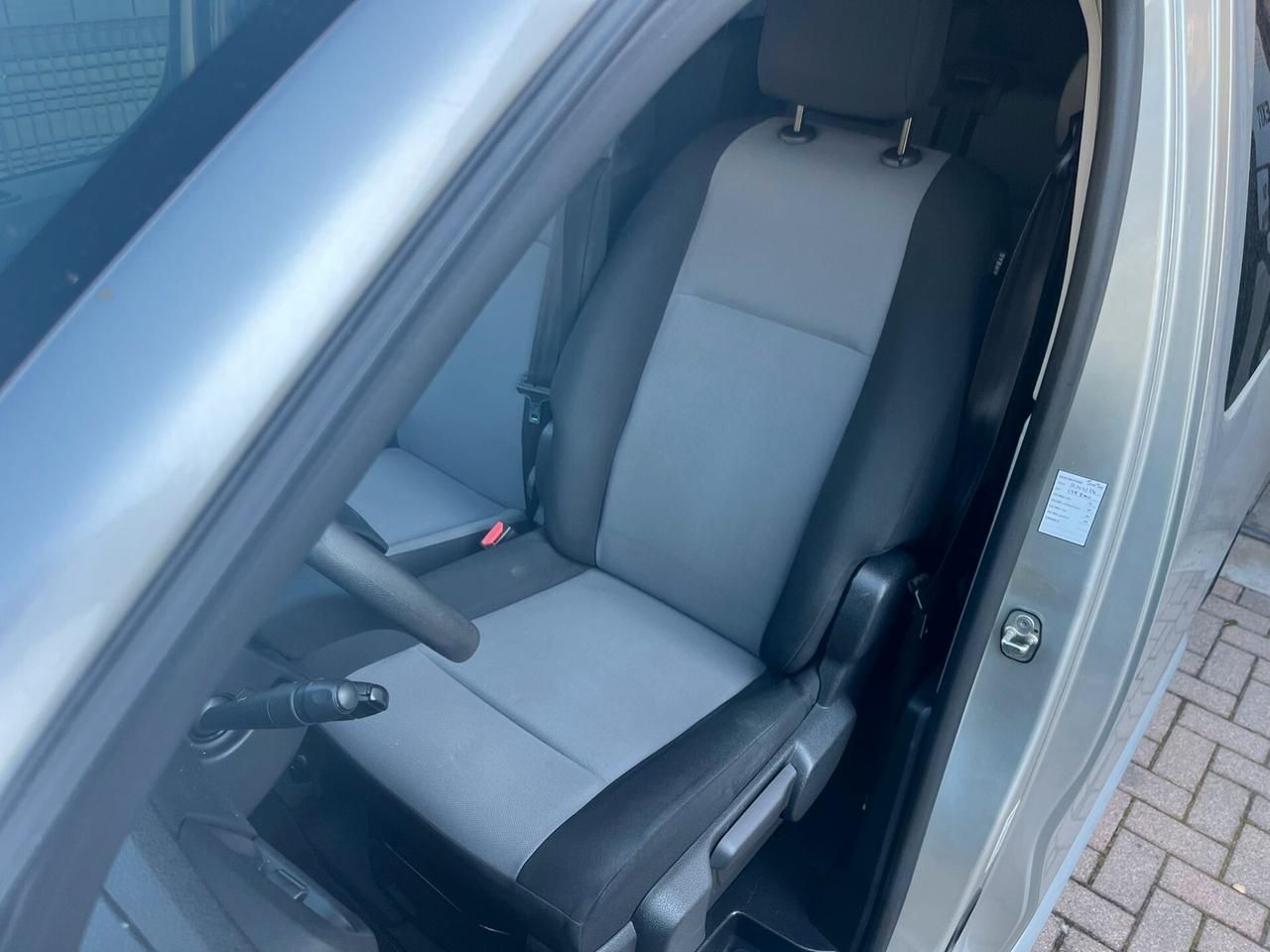 Peugeot Expert BlueHDi 115 S&S PL-TN Combi Standard 9 POSTI