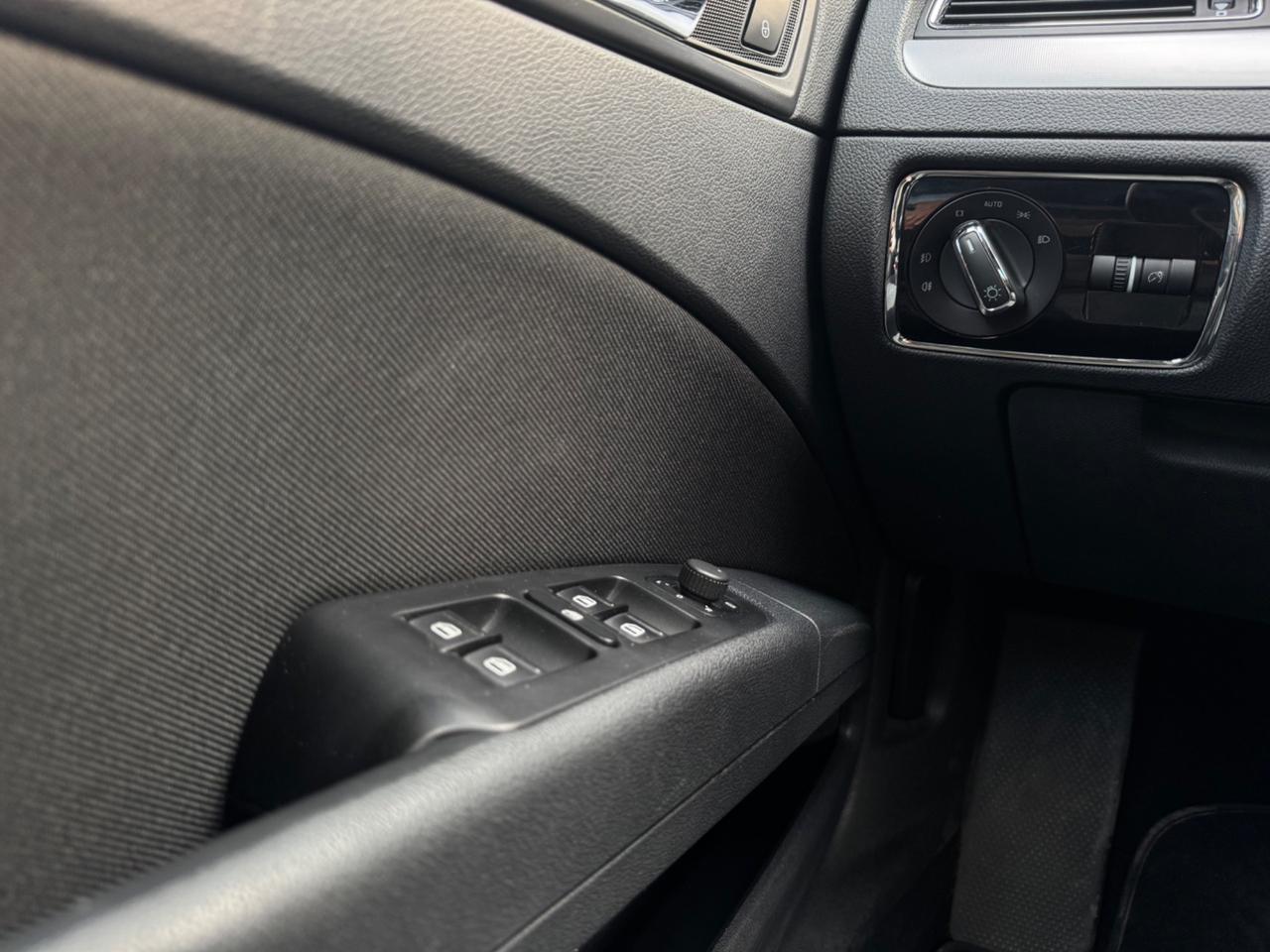 Skoda Superb 2.0 TDI CR 170CV DSG Wagon Ambition