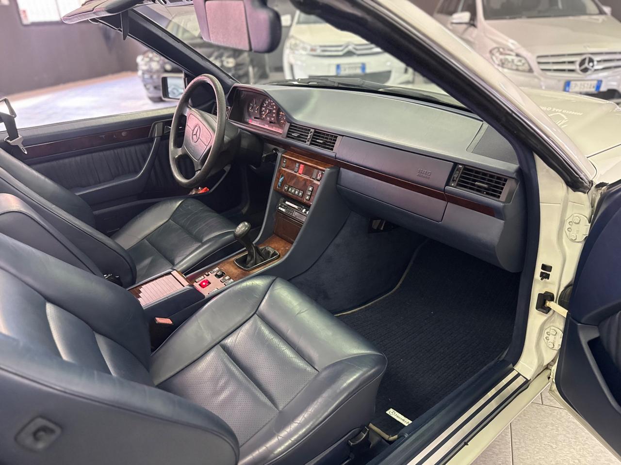 Mercedes-benz E 200 cat CABRIOLET