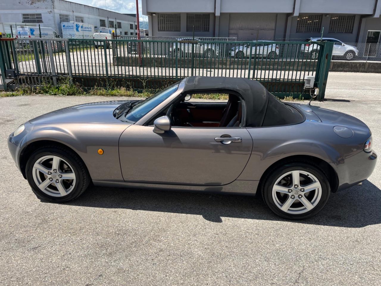 Mazda MX-5 1.8L 16V Lead-In