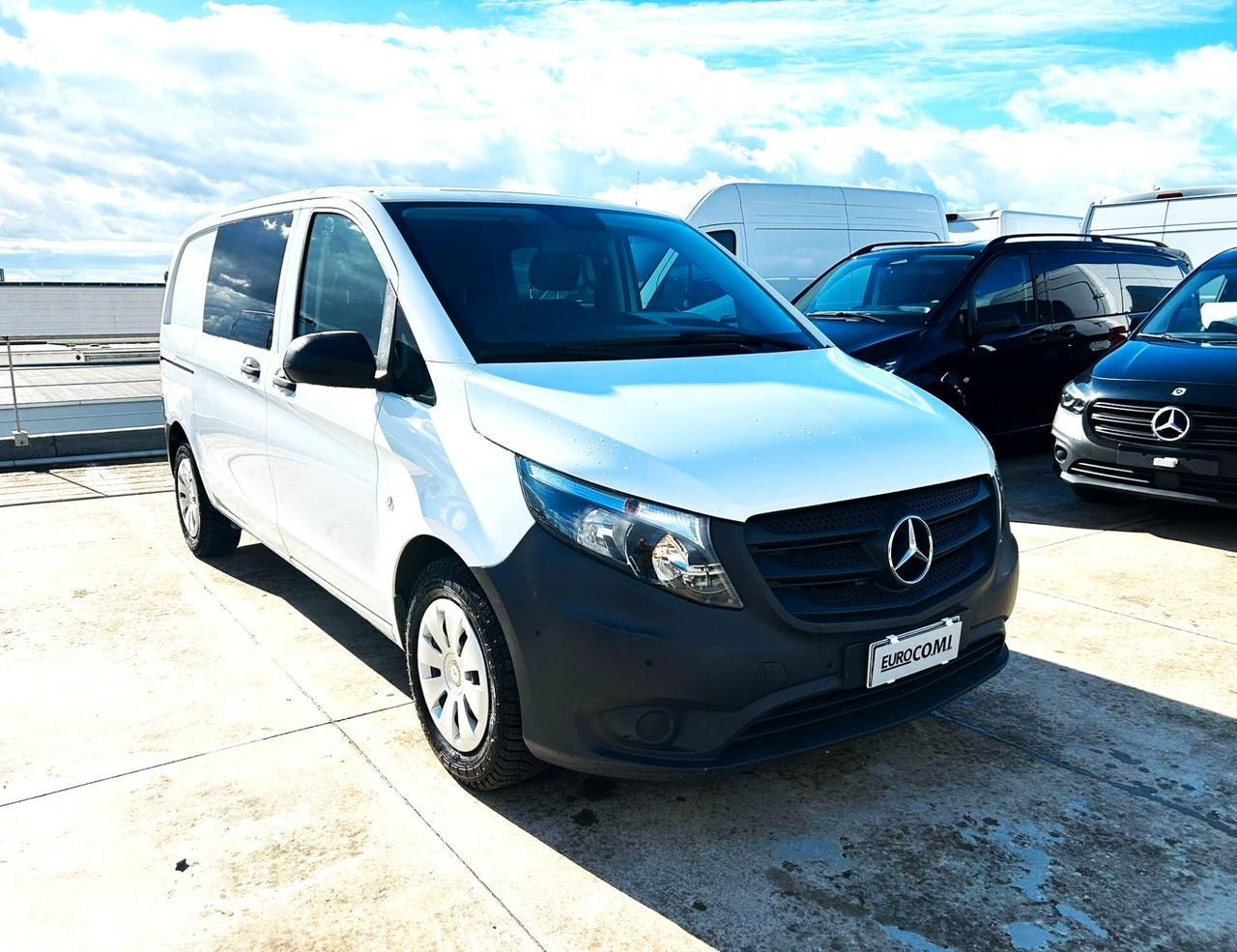 Mercedes Benz Vito Mixto Autocarro 6 posti