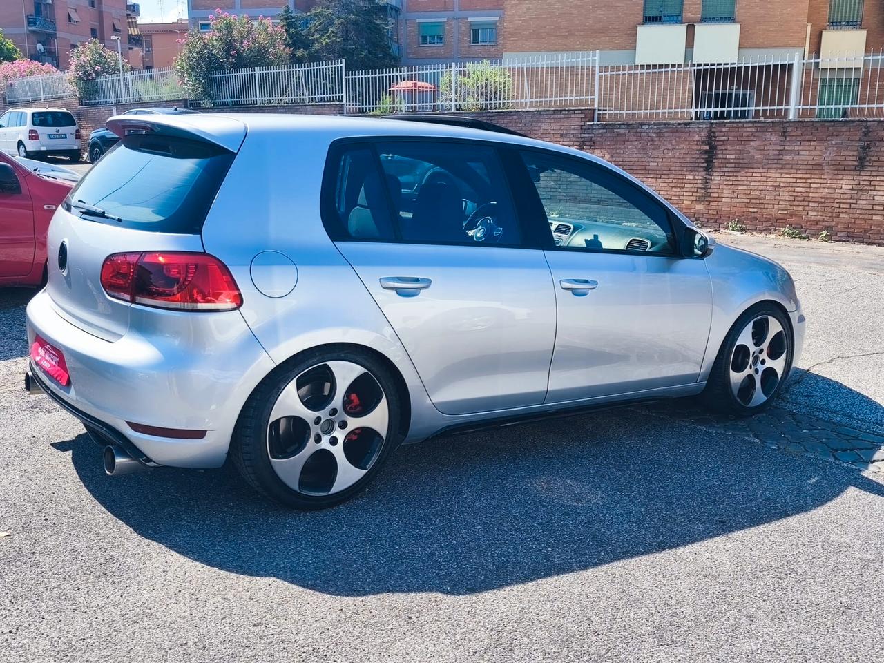 Volkswagen Golf GTI 2.0 TSI DSG 5p.