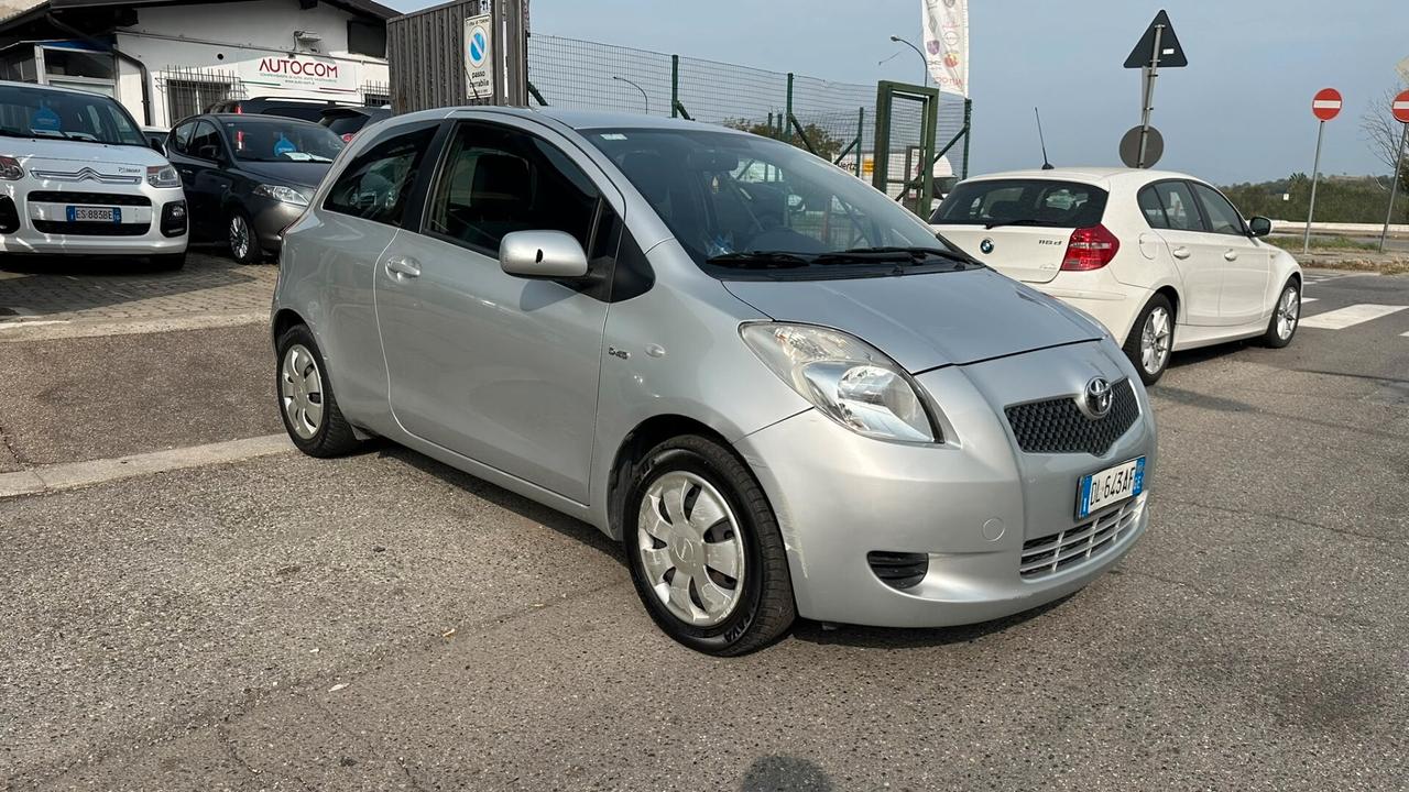 Toyota Yaris 1.4 D-4D 3 porte M-MT Navi