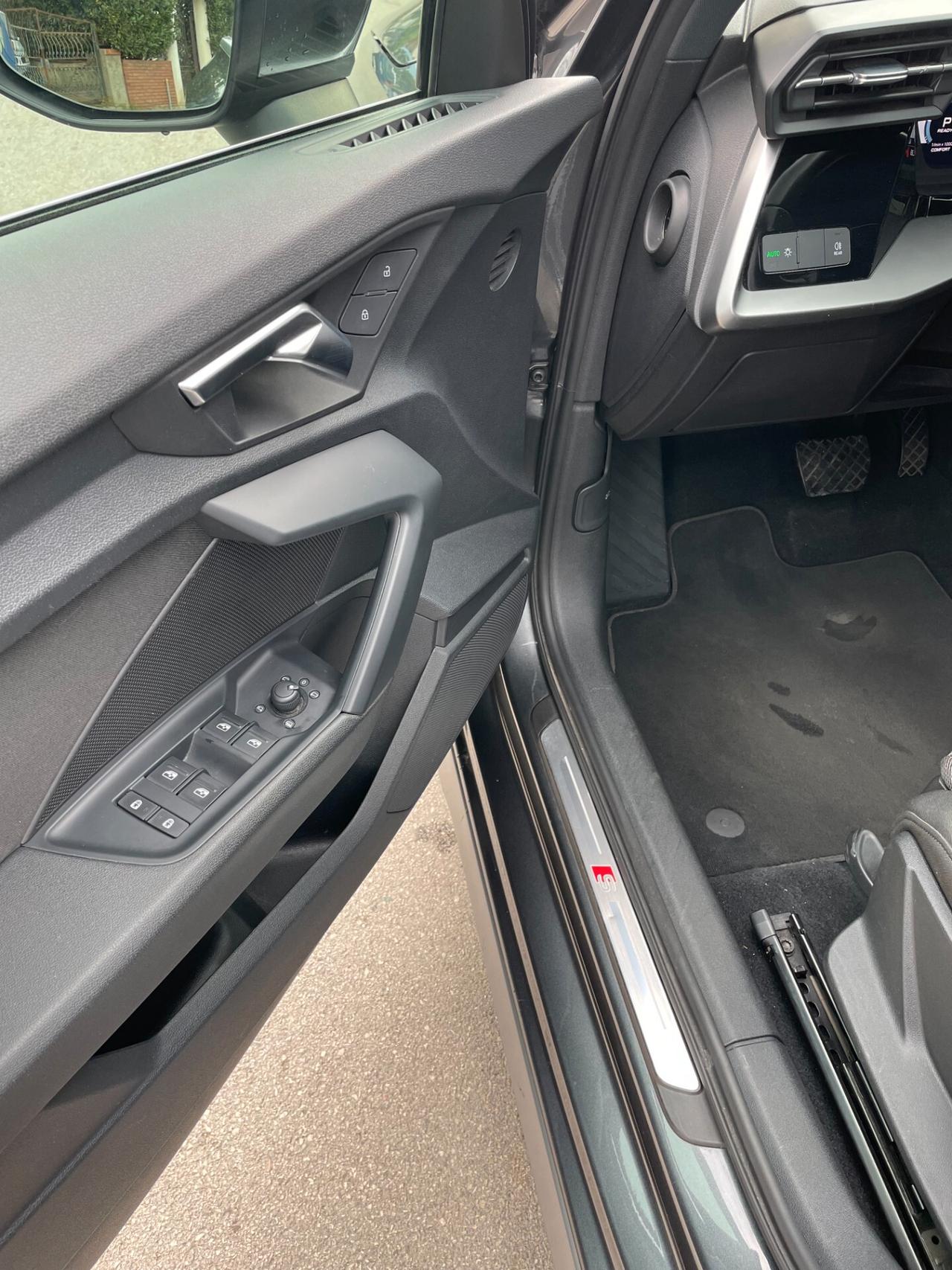 AUDI A3 SPB 2.0 TDI 116CV s-tronic S LINE EDITION