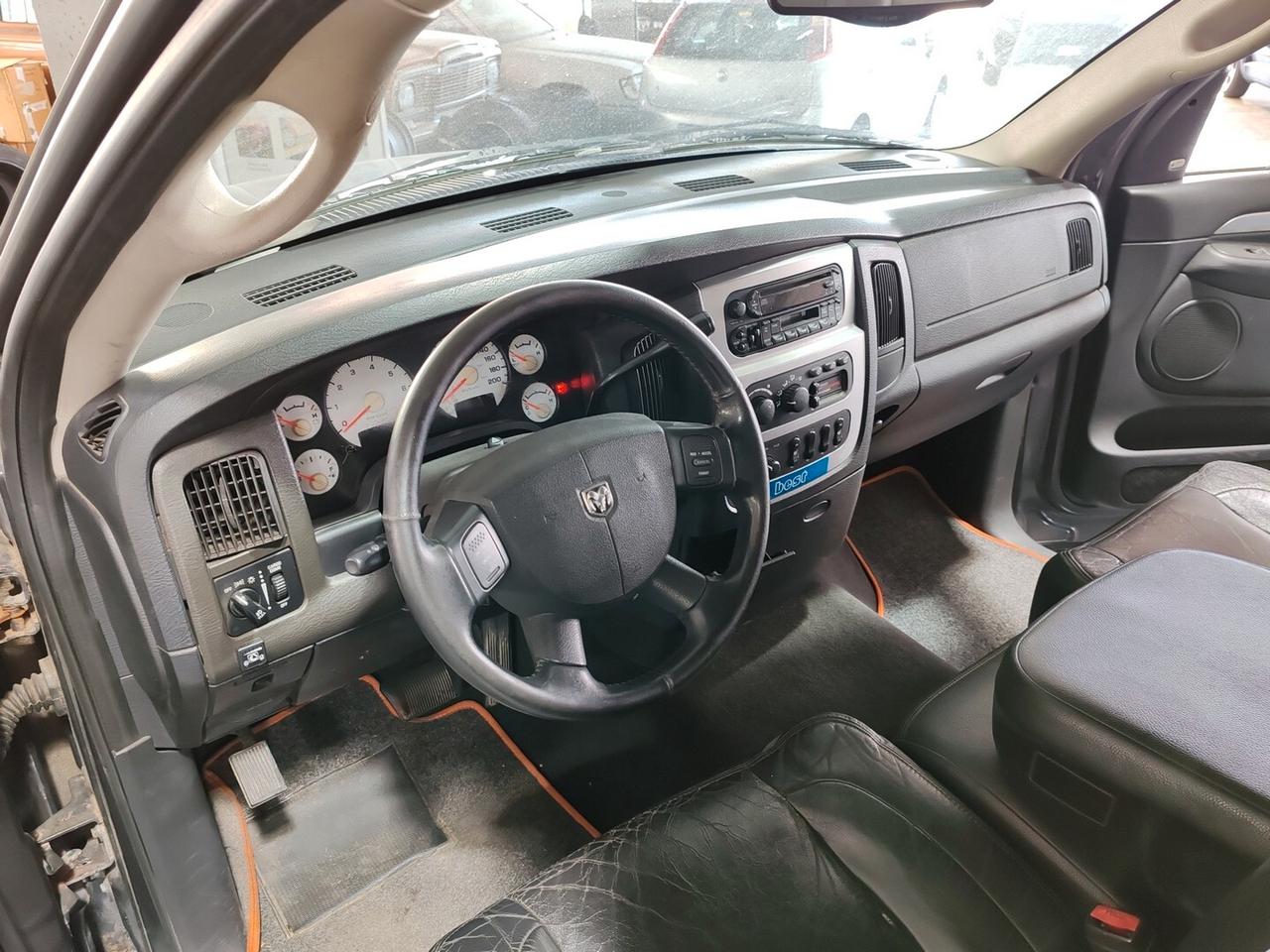Dodge RAM 1500 Laramie