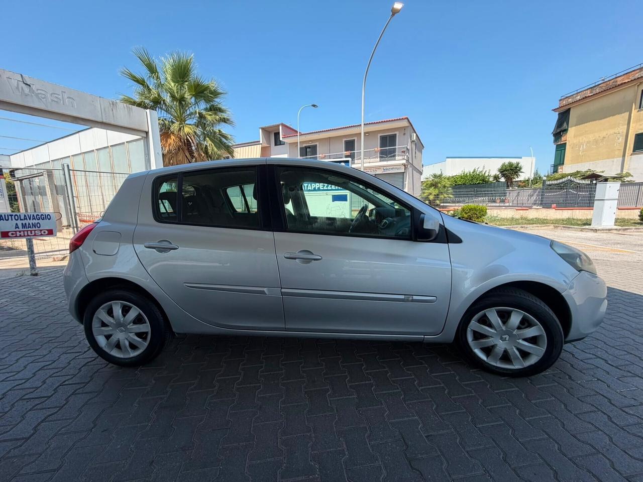 Renault Clio 1.2 16V 5 porte Dynamique
