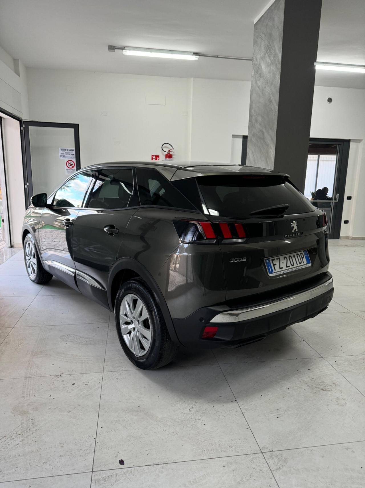 Peugeot 3008 BlueHDi 130 S&S EAT8 Allure