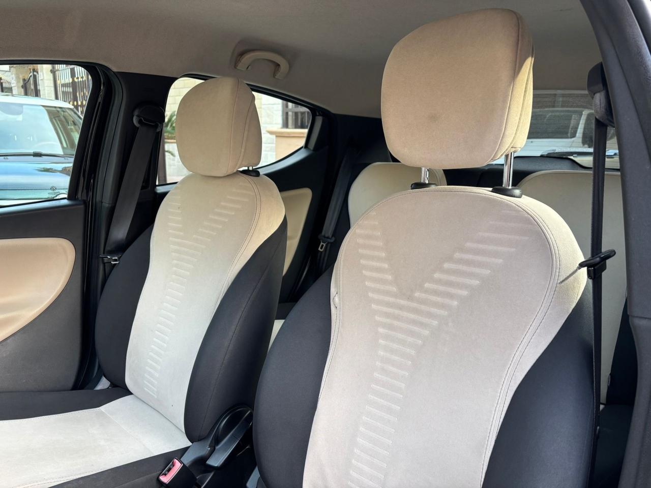 Lancia Ypsilon 1.2 69 CV 5 porte GPL Ecochic Platinum