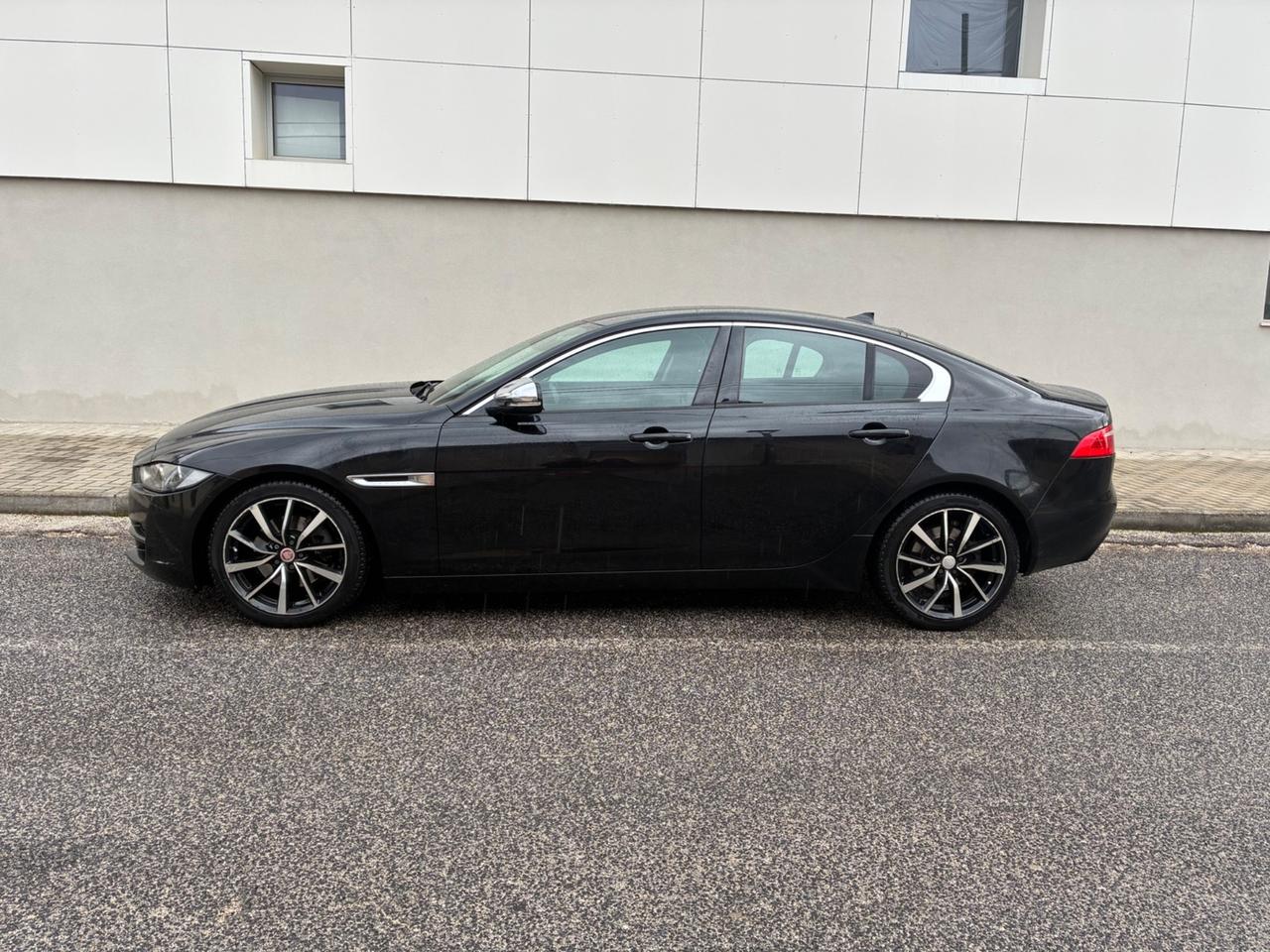 Jaguar XE 2.0 D Turbo Prestige