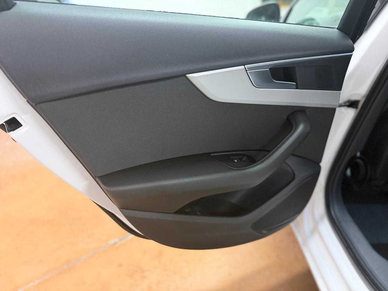 Audi A4 Avant 2.0 TDI 122 CV S tronic Business Sport