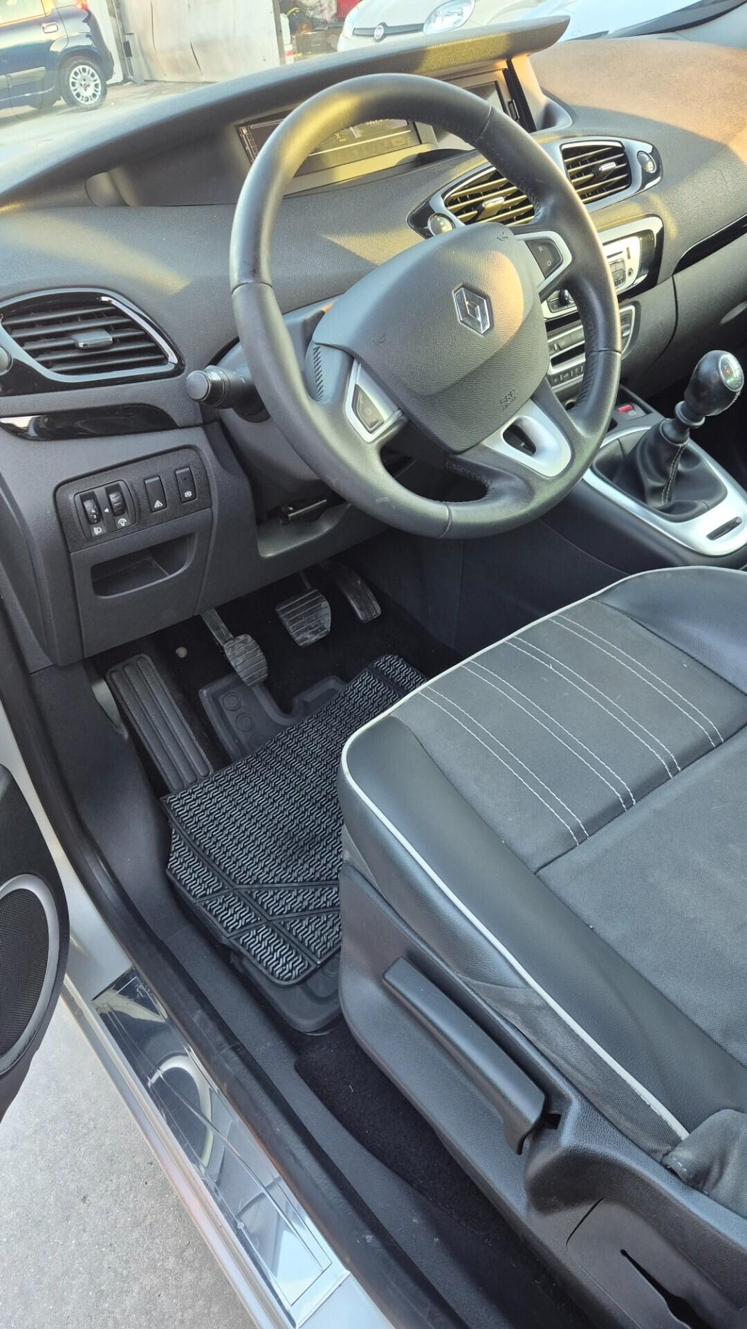 Renault Scenic XMOD 1.5dci 110 cv