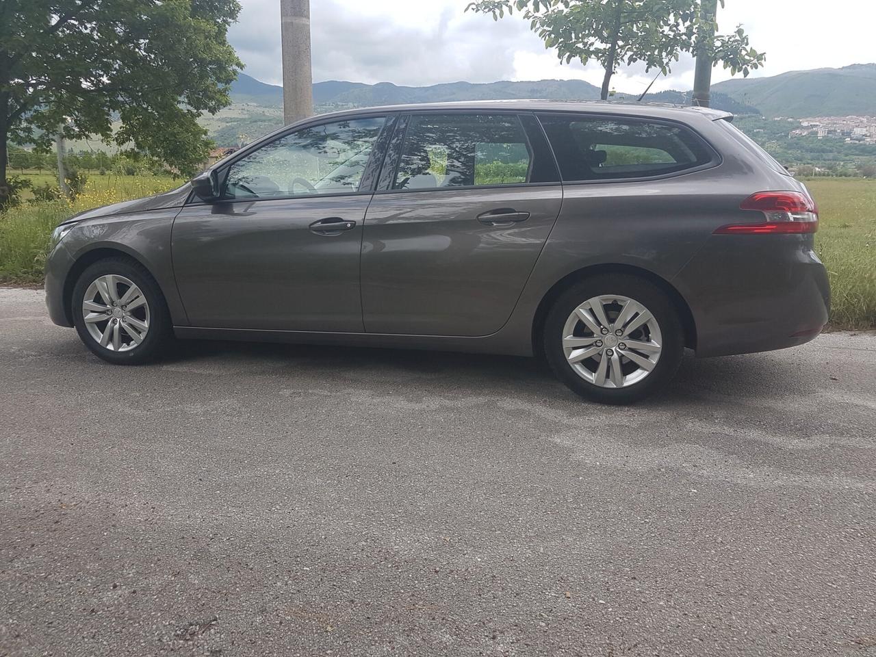 Peugeot 308 BlueHDi 100 S&S SW Business