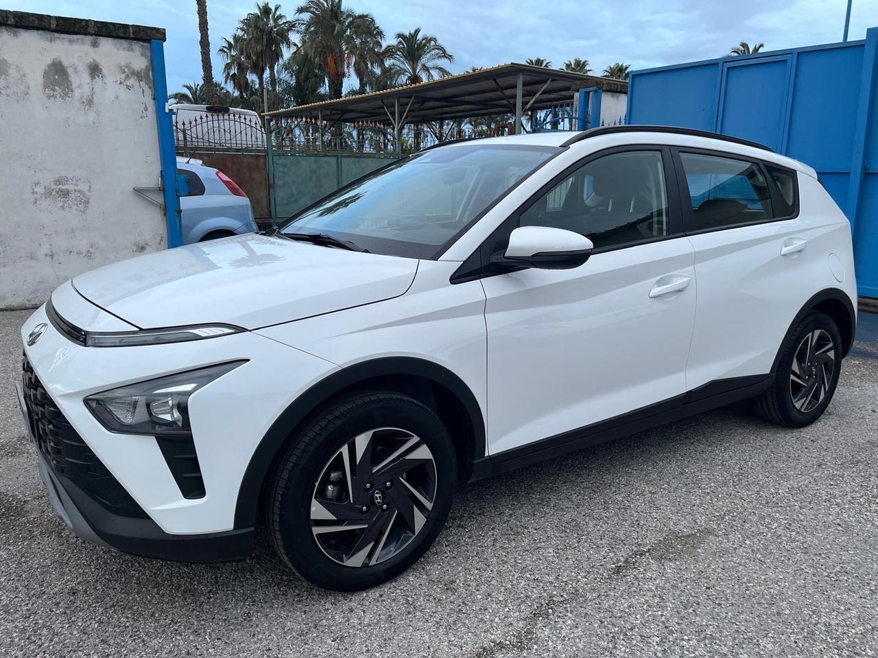 Hyundai bayon 1.2 hpi/benz-xline-full-2023