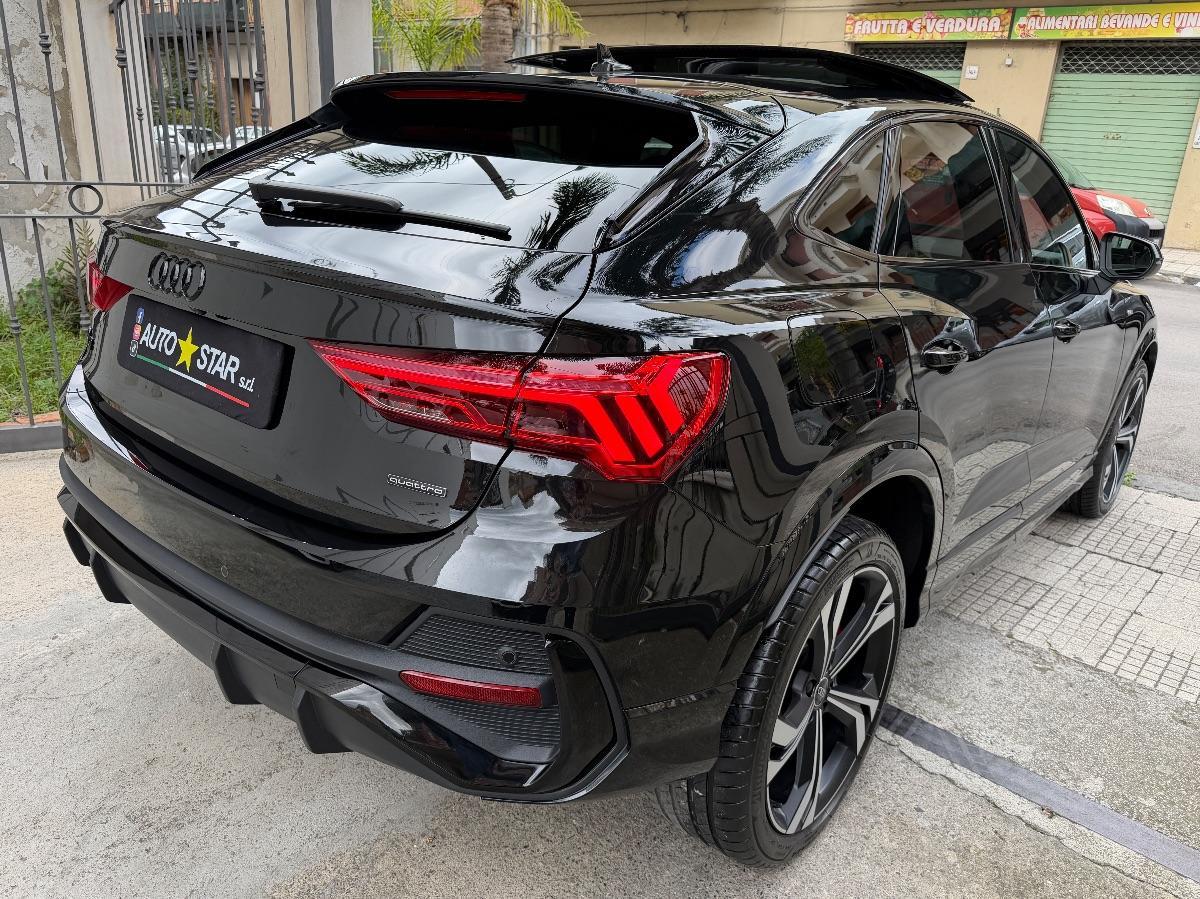 Audi Q3 Sportback 40TDI Quattro S-line Identity Black 200CV